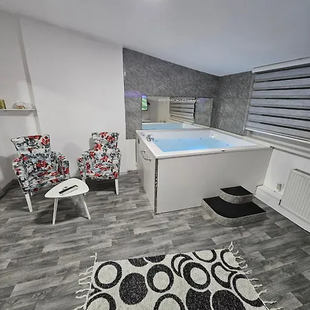 Dream Jacuzzi Апартаменты